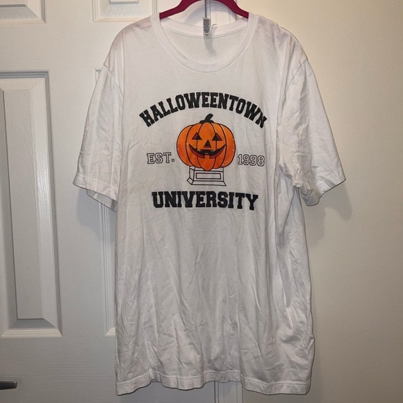 Halloweentown EST.1998 T-Shirt 2XL (B1) - Picture 2 of 6